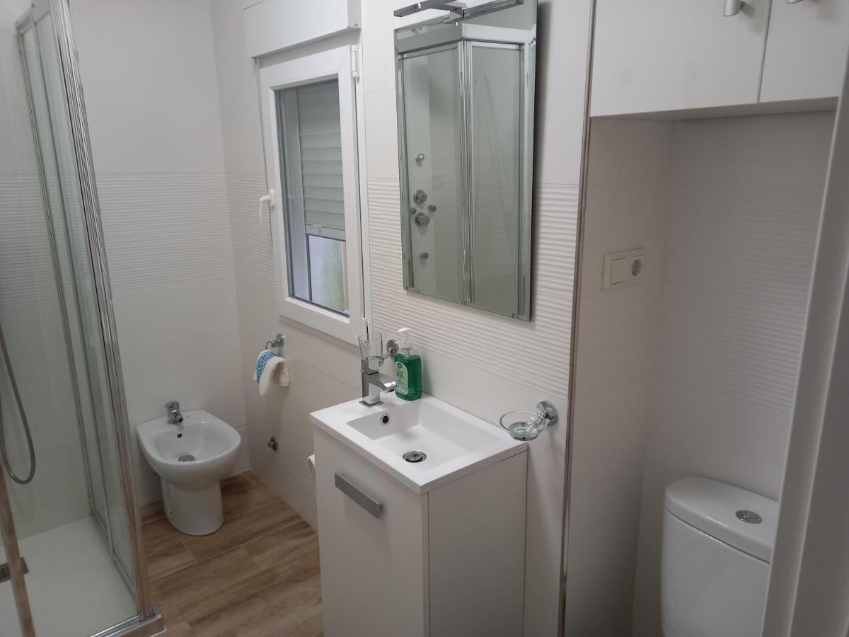 Apartamento A 350 Metros De La Playa Pobra Do Caraminal Bagian luar foto